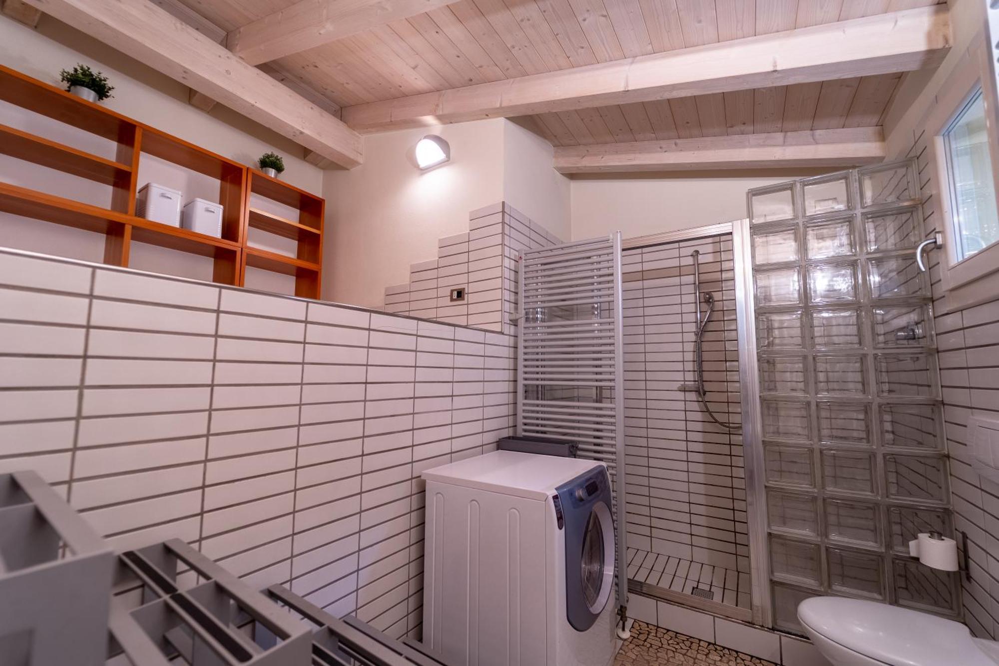 Realkasa Schiavonia Studio Болонья Экстерьер фото